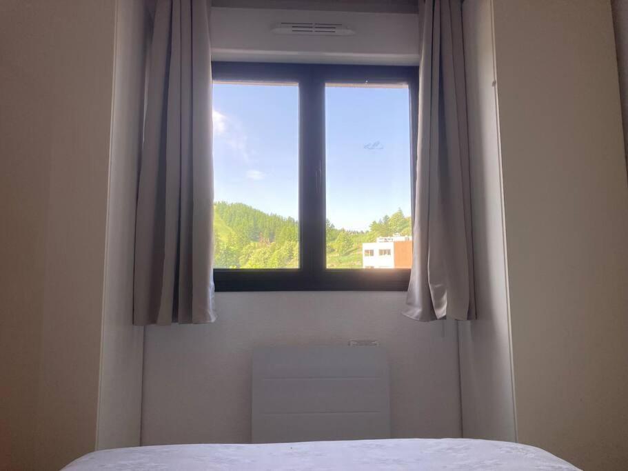 Superbe Appartement Avec Piscine Et Garage Péone Εξωτερικό φωτογραφία